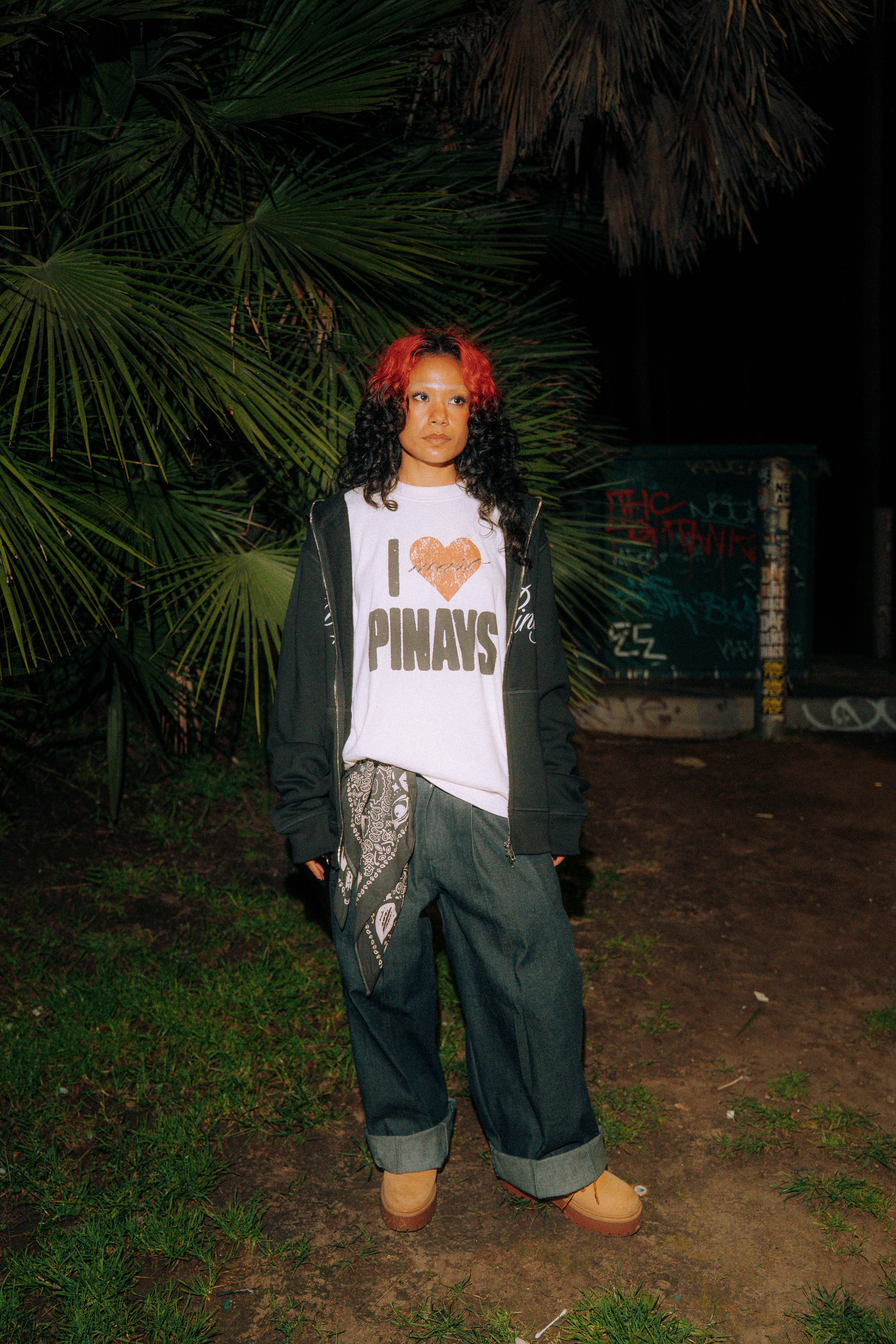 Chalant I ❤️ PINAYS Unisex Heavyweight Tee