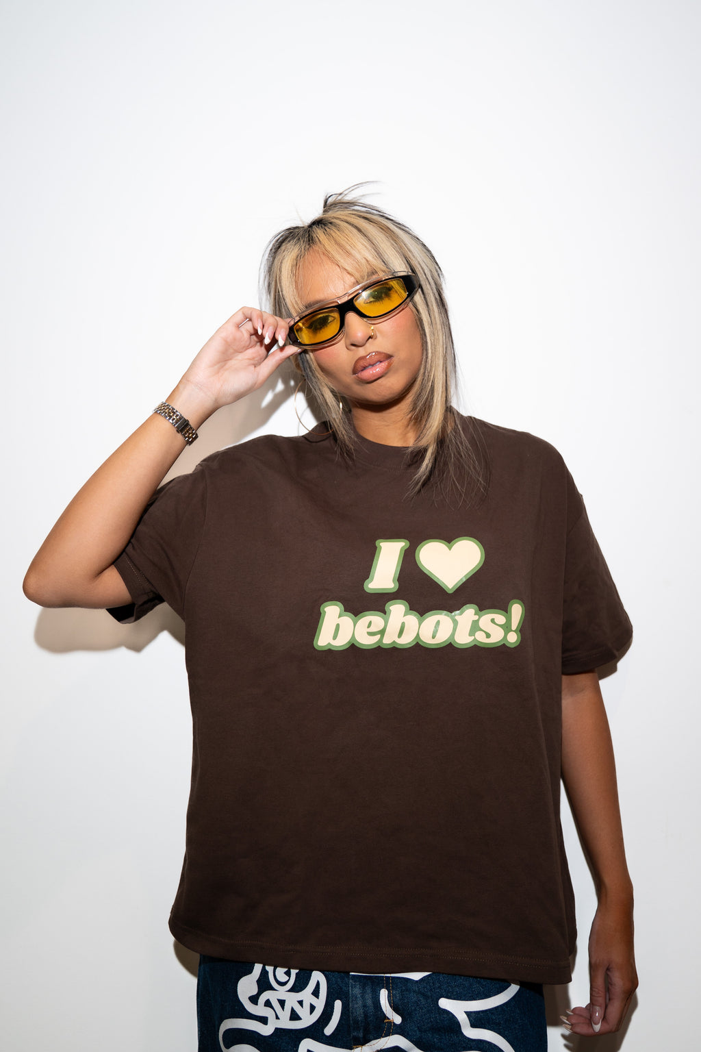 I 🤎 Bebots Boxy Unisex Tee