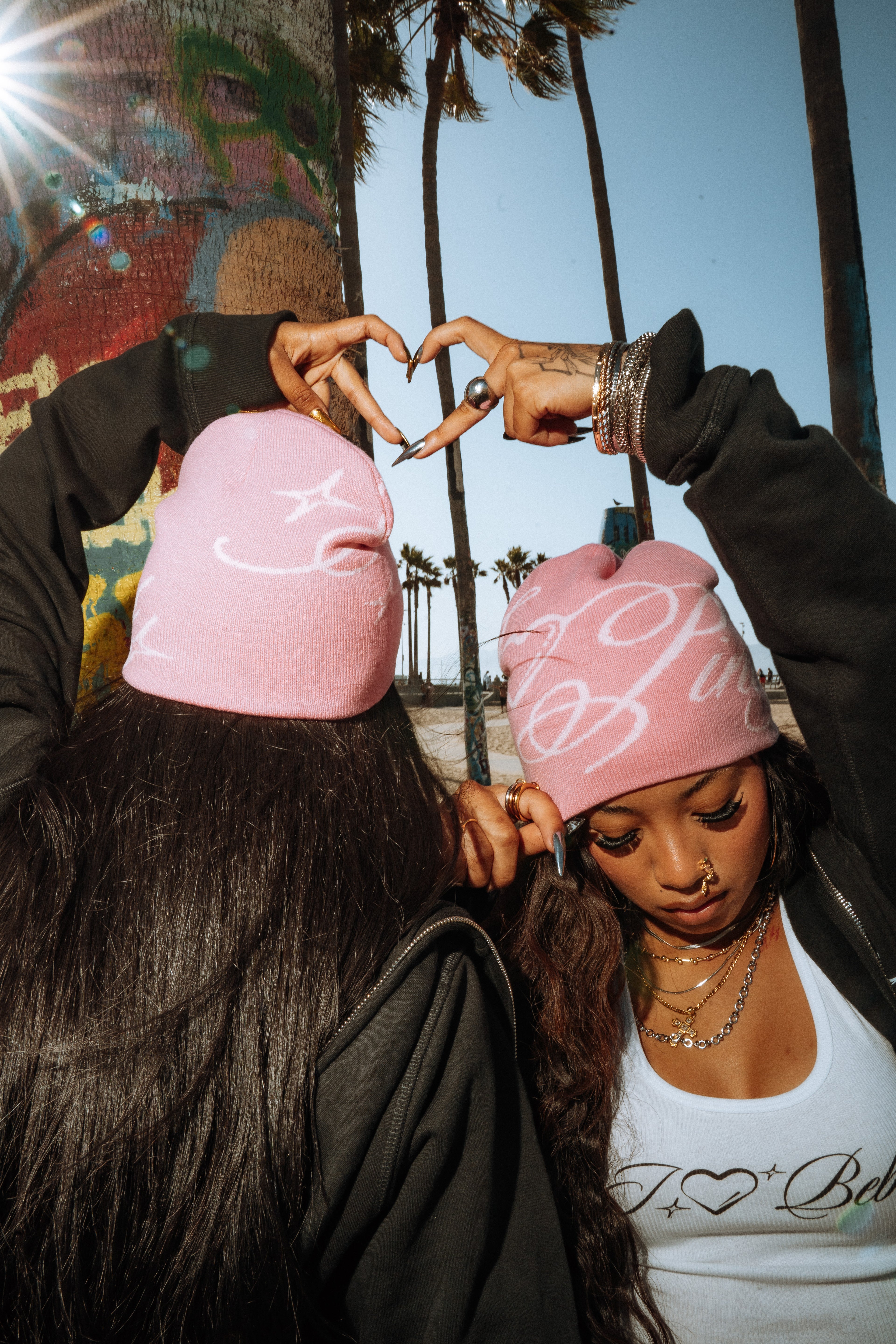 Nonchalant Beanies in Pink and Black 🖤🩷