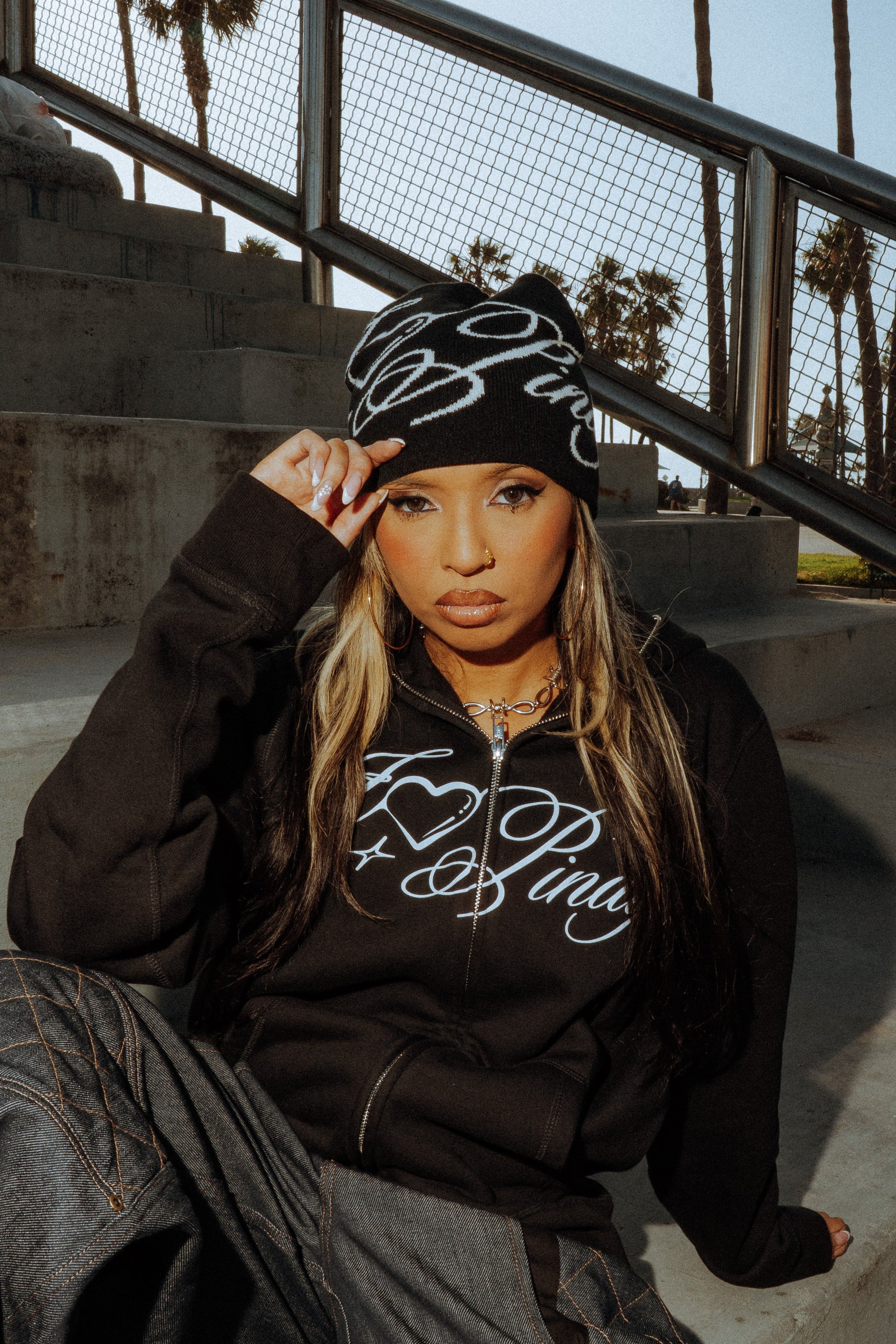 Nonchalant Beanies in Pink and Black 🖤🩷